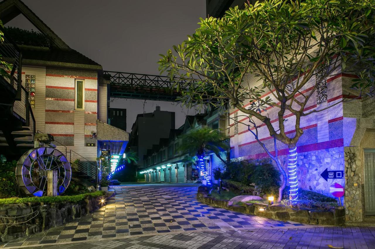 Yhc Hotel Tainan Bagian luar foto